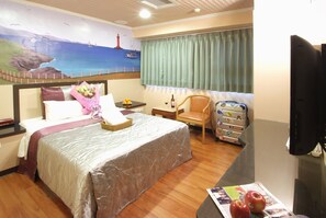 Standard Double Room | Down duvets, desk, free WiFi - Left Bank Hotel (Hsinchu)