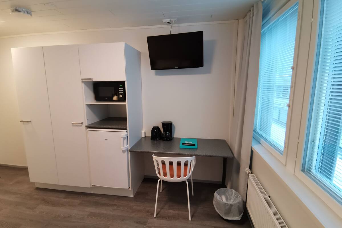 single room | desk, free wifi