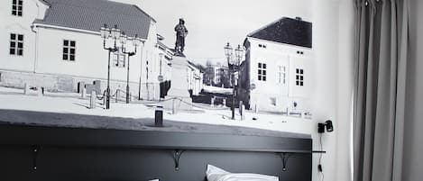 Camera | Una scrivania, Wi-Fi gratuito