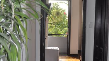 Habitación doble Deluxe, balcón | Minibar, escritorio, insonorización y wifi gratis