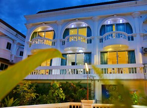 Front of property - East Suites (Pattaya)