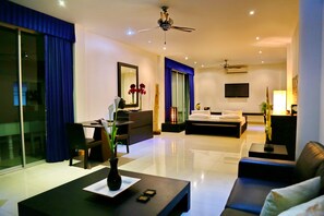 Master Suite | Minibar, Zimmersafe, Schreibtisch, kostenloses WLAN