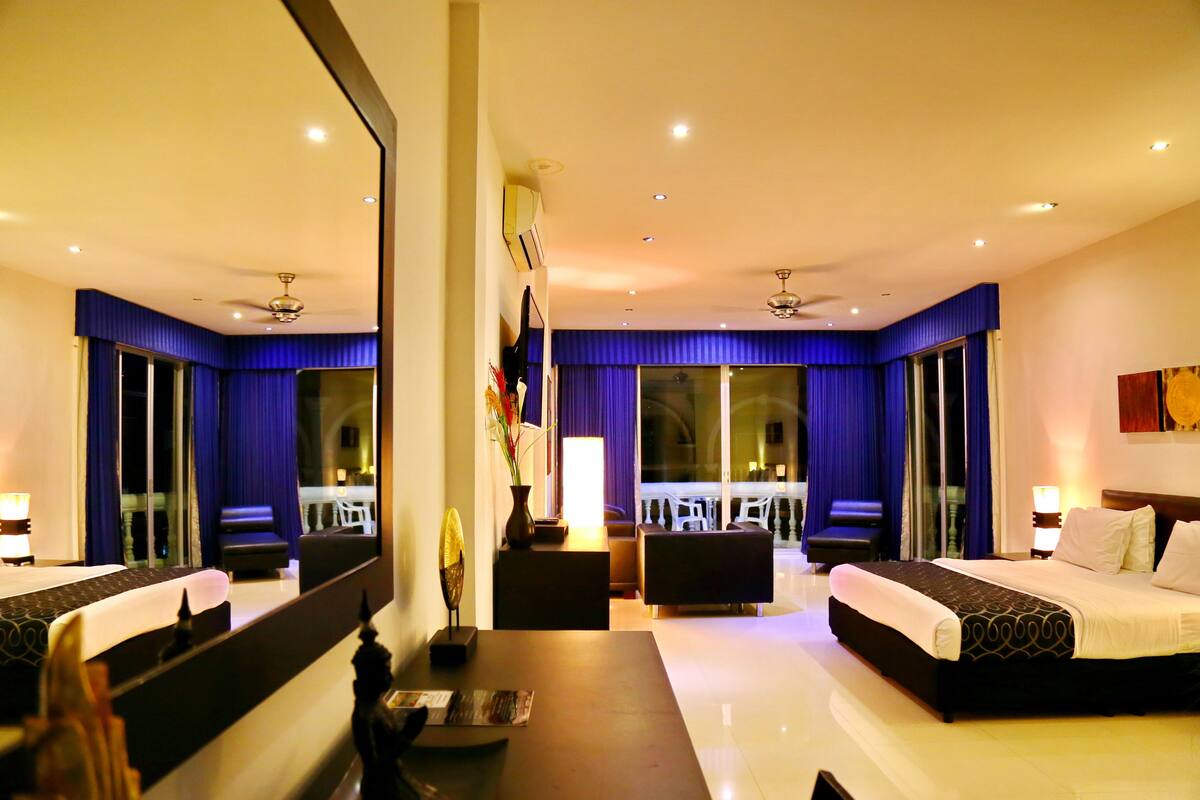 Luxury Double Room, 1 Bedroom, Balcony 42 | Minibar, in-room safe, desk, WiFi (free)