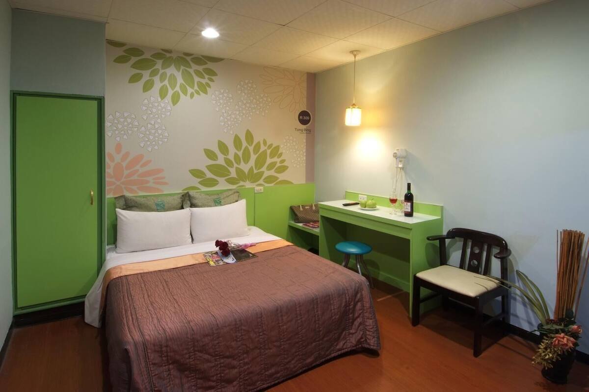 Blackout curtains, iron/ironing board, free WiFi