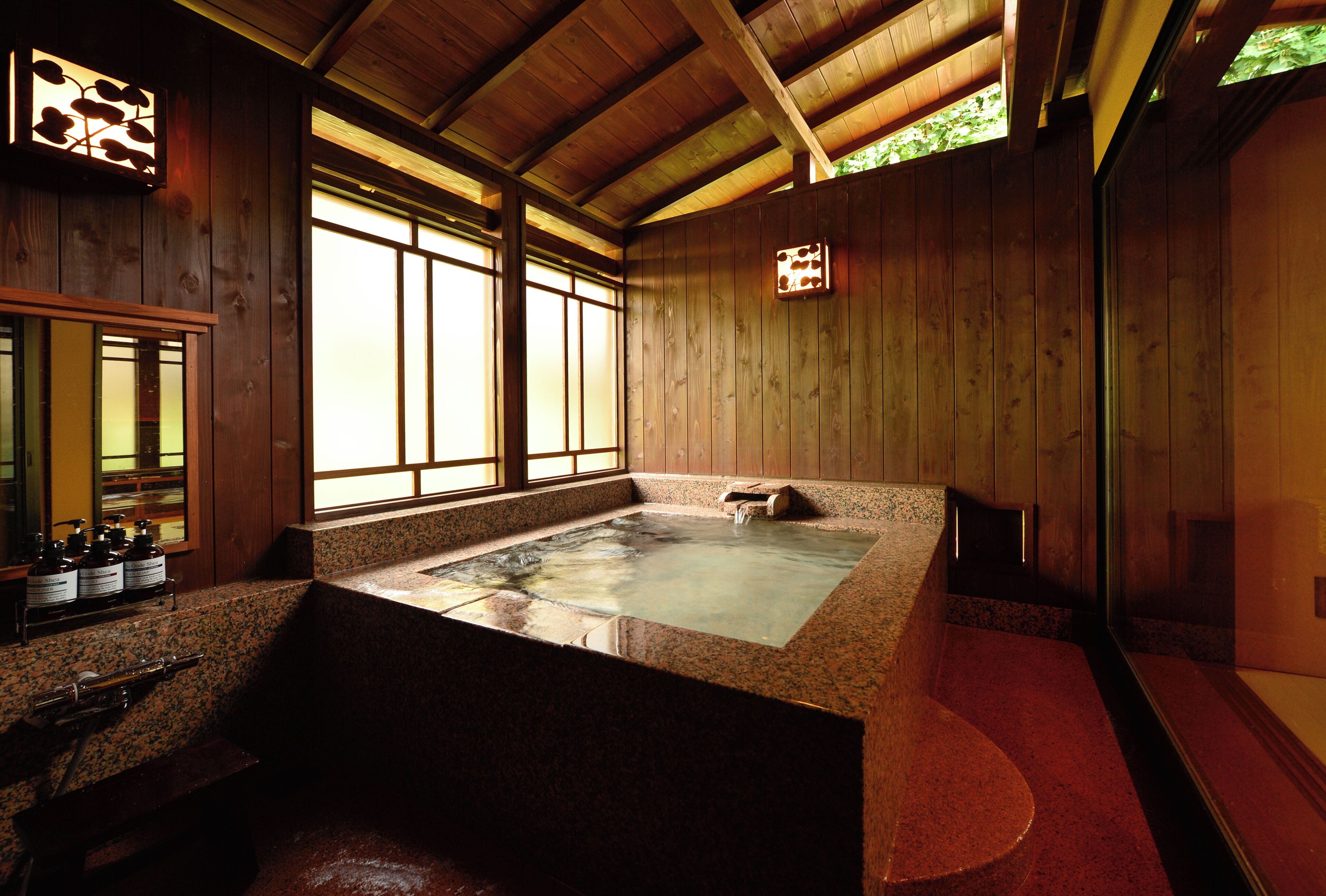 Free toiletries, slippers, electronic bidet, towels