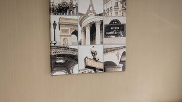 Twin Room | Desk, iron/ironing board, free WiFi, bed sheets