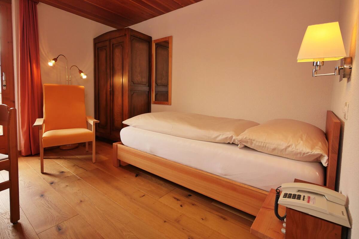 Single Room, Balcony, Mountain View | Premium bedding, in-room safe, desk, blackout drapes