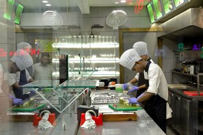 International cuisine - Hotel Sifat International (Surat)