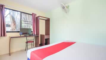 غرفة ديلوكس مزدوجة | مكتب وواي فاي مجانًا وملاءات أسرّة