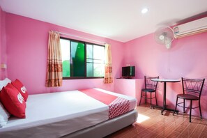 Standard Double Room - OYO 1163 Eden Hostel (Phuket)
