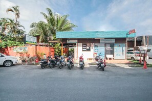 Exterior - OYO 1163 Eden Hostel (Phuket)