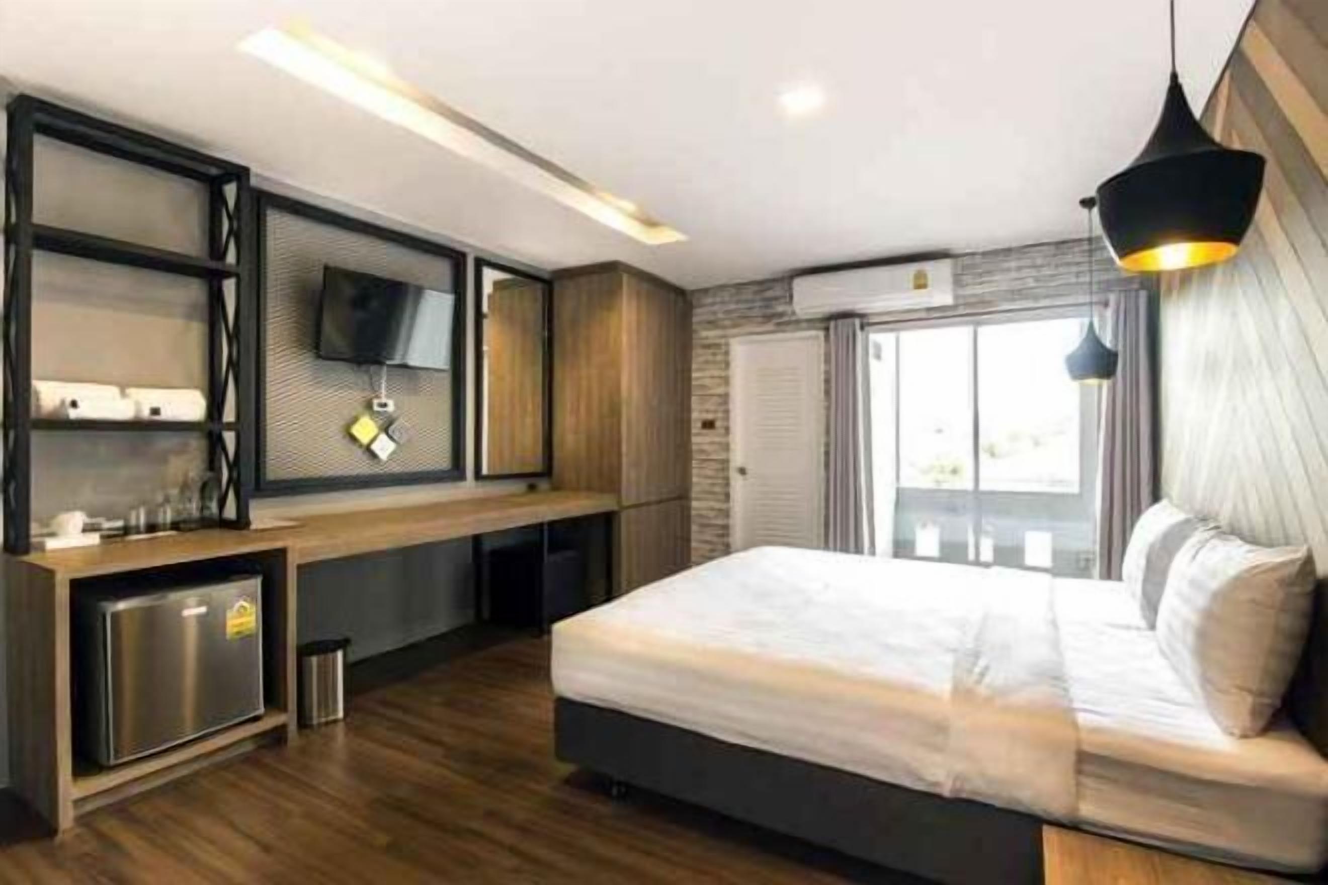 Escritorio y wifi gratis