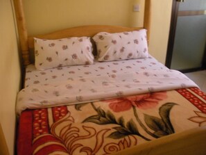 Enkeltrom – comfort, 2 enkeltsenger, byutsikt (with Bathroom)