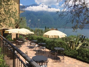 View from property - Hotel Locanda Ruscello Garnì (Limone sul Garda)