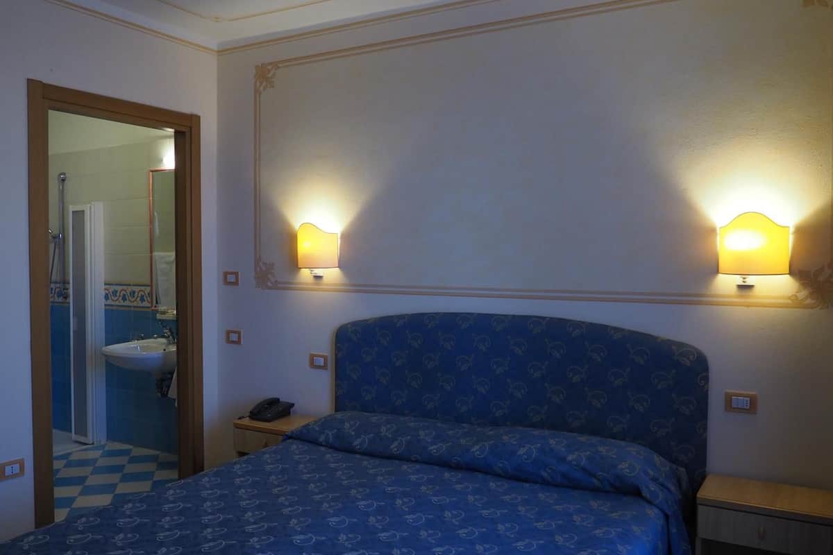 minibar, in-room safe, desk, blackout curtains