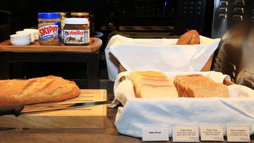 Desayuno de autoservicio incluido todos los días