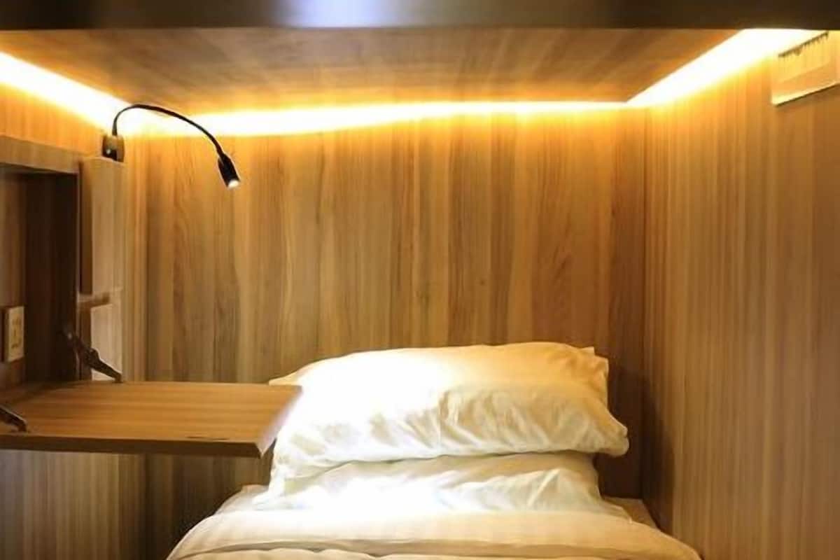 In-room safe, desk, soundproofing, iron/ironing board