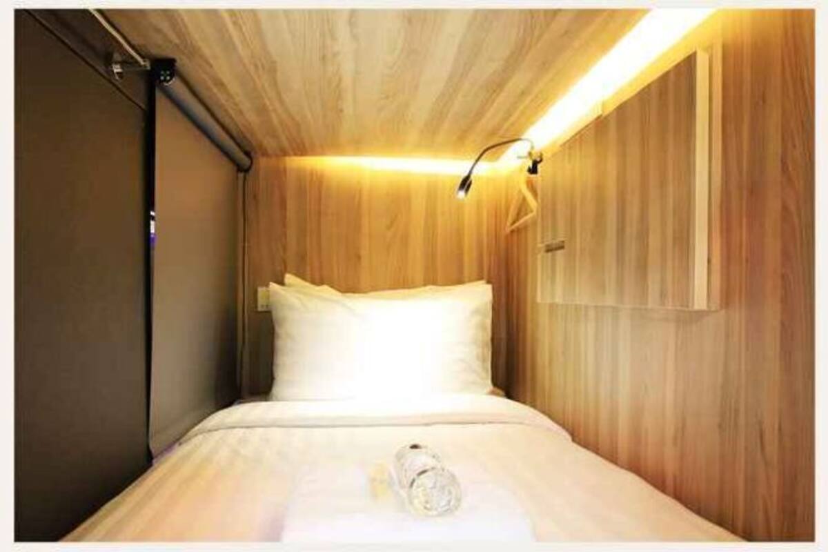In-room safe, desk, soundproofing, iron/ironing board