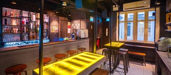 CUBE Boutique Capsule Hotel @ Chinatown