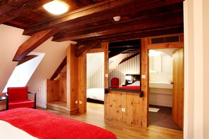 Chambre Triple Supérieure | Literie de qualité supérieure, minibar, coffres-forts dans les chambres