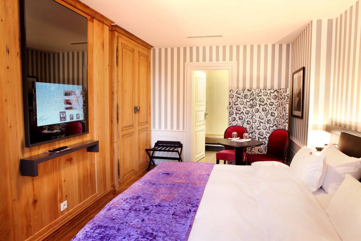 Superior-Doppelzimmer | Hochwertige Bettwaren, Minibar, Zimmersafe, Schreibtisch