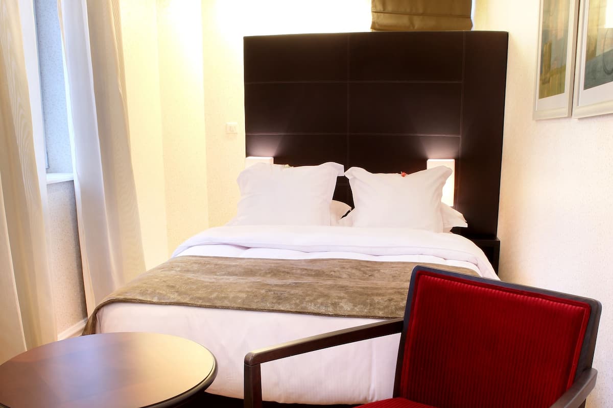 Chambre Double Confort pour 1 personne | Literie de qualité supérieure, minibar, coffres-forts dans les chambres
