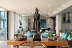 Televisión de pantalla plana de 40 pulgadas con canales por cable 