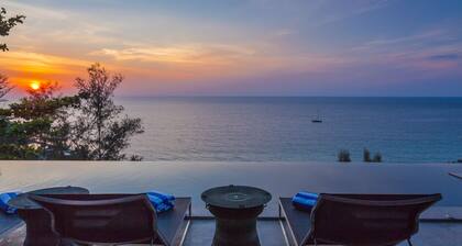 Bluesiam Villa