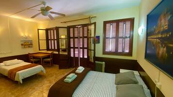 Deluxe Double or Twin Room, Balcony