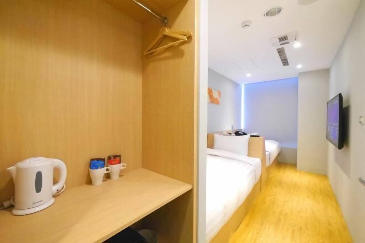 Hochwertige Bettwaren, Schreibtisch, schallisolierte Zimmer, WLAN