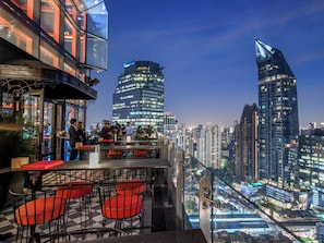 2 bars/lounges, cocktail bar - SKYVIEW Hotel Bangkok (Bangkok)