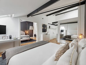 Duplex Connection Family Room | 1 bedroom, premium bedding, down comforters, pillowtop beds