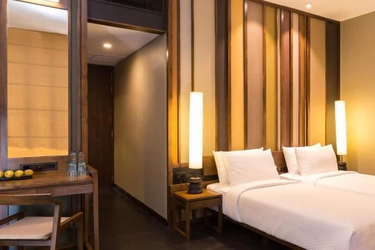 Minibar, in-room safe, desk, blackout curtains