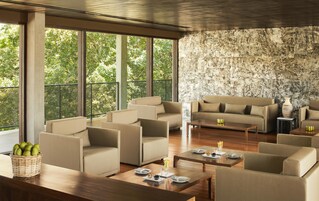 2 bars/lounges, poolside bar