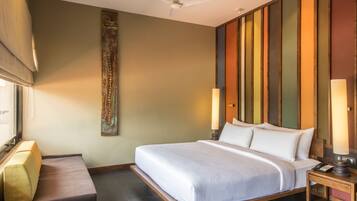 Super Deluxe Double Room | Minibar, in-room safe, desk, blackout drapes
