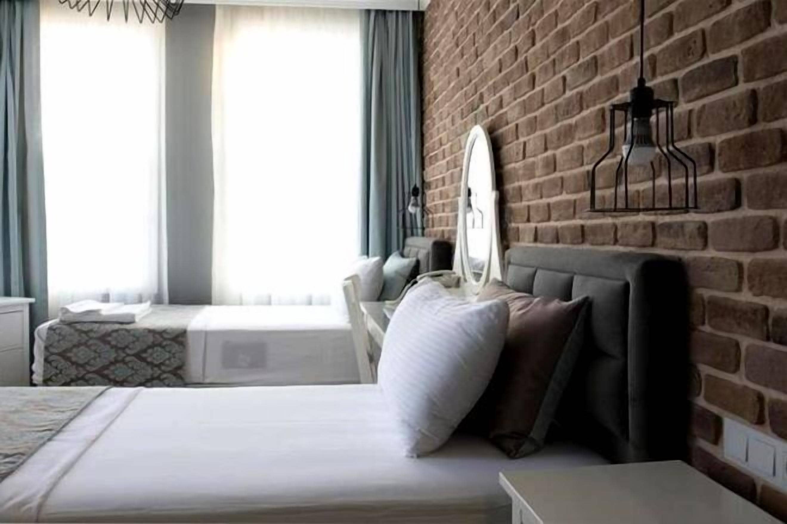 Egyptian cotton sheets, premium bedding, in-room safe, desk