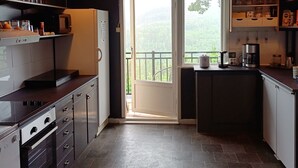 Bao gồm bữa sáng buffet hàng ngày 