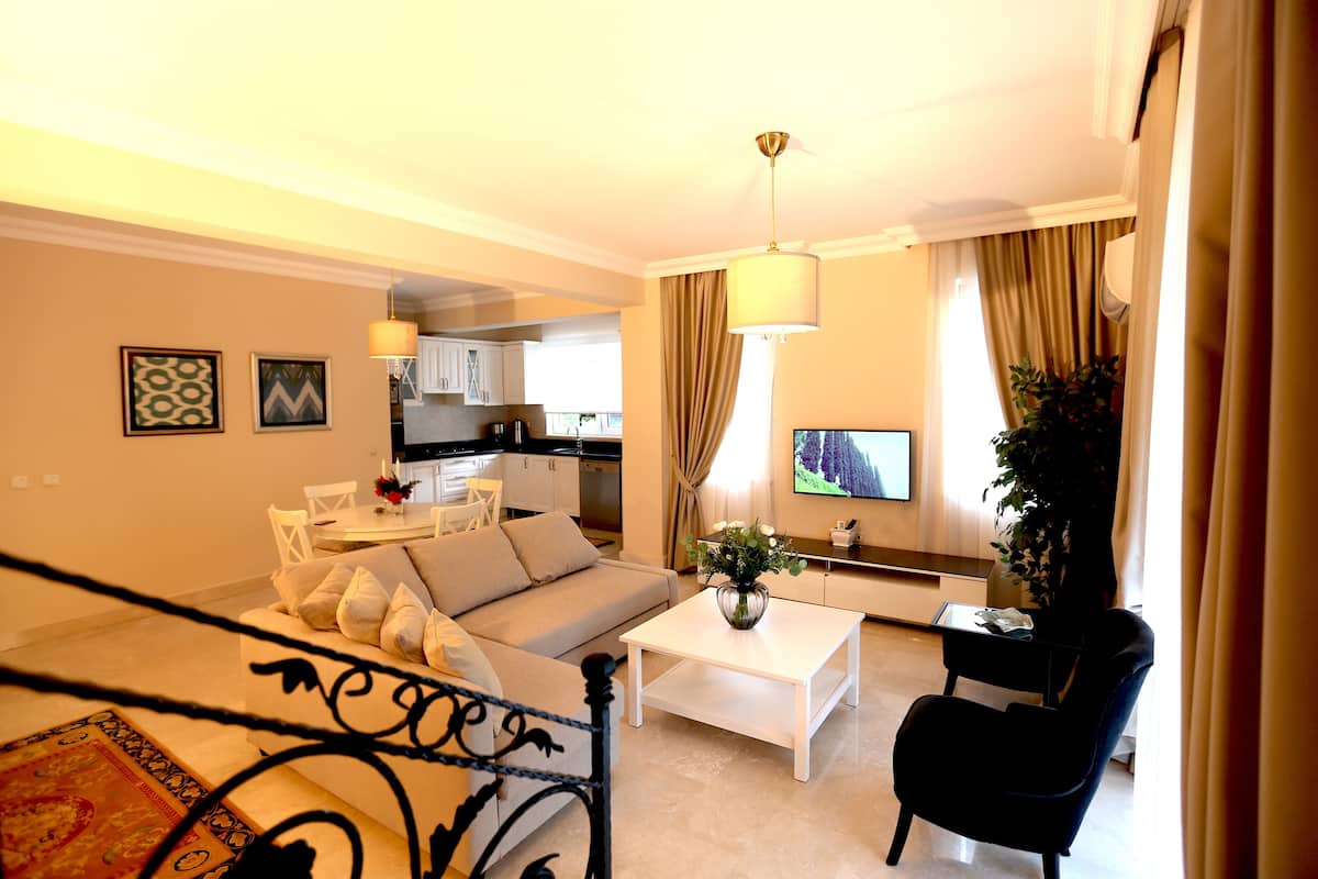 Presidential-Suite | Wohnzimmer | LCD-Fernseher