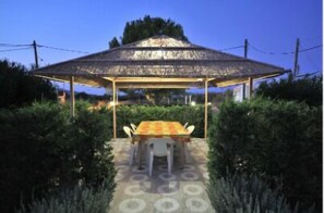 Terrace/patio - Kyriakos Studios (Rhodes)