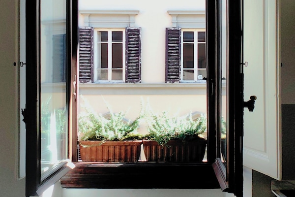 Appartamento Premier | Area soggiorno | TV a schermo piatto