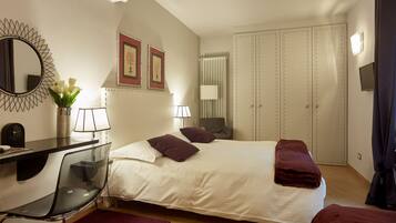 Minibar, coffres-forts dans les chambres, bureau, chambres insonorisées