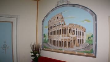 Apartment, 1 Schlafzimmer | Wohnzimmer | 24-Zoll-Flachbildfernseher mit Satellitenempfang, Fernseher