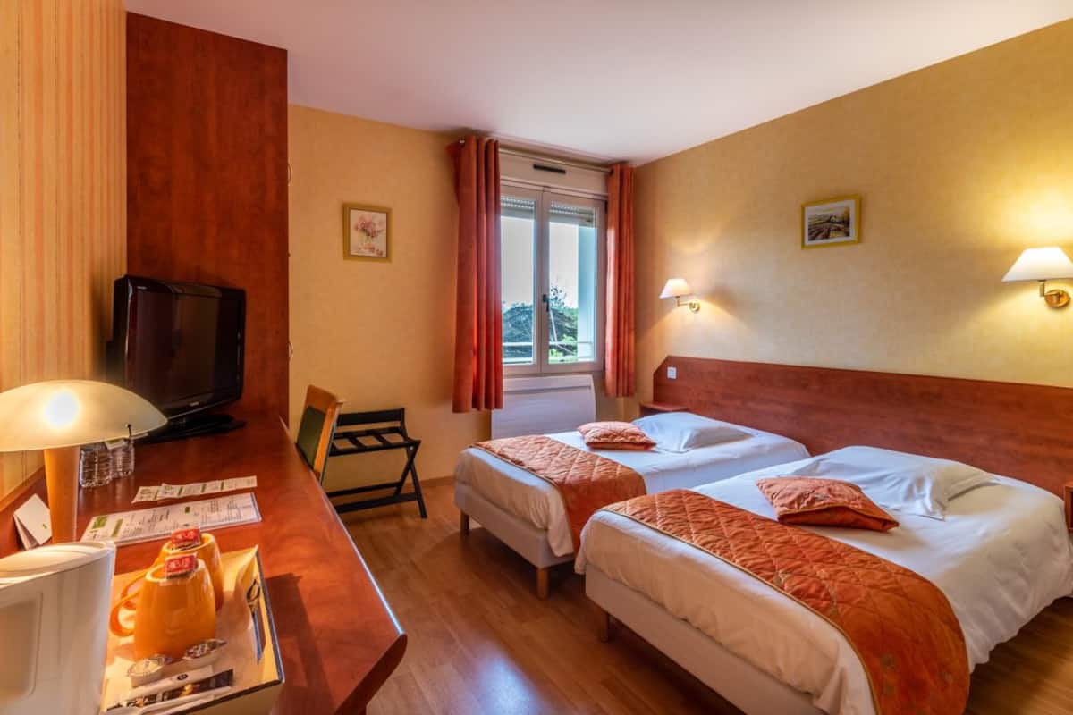 Chambre Standard avec lits jumeaux | Minibar, bureau, rideaux occultants, Wi-Fi gratuit