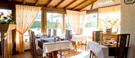 Lunch and dinner served, local cuisine