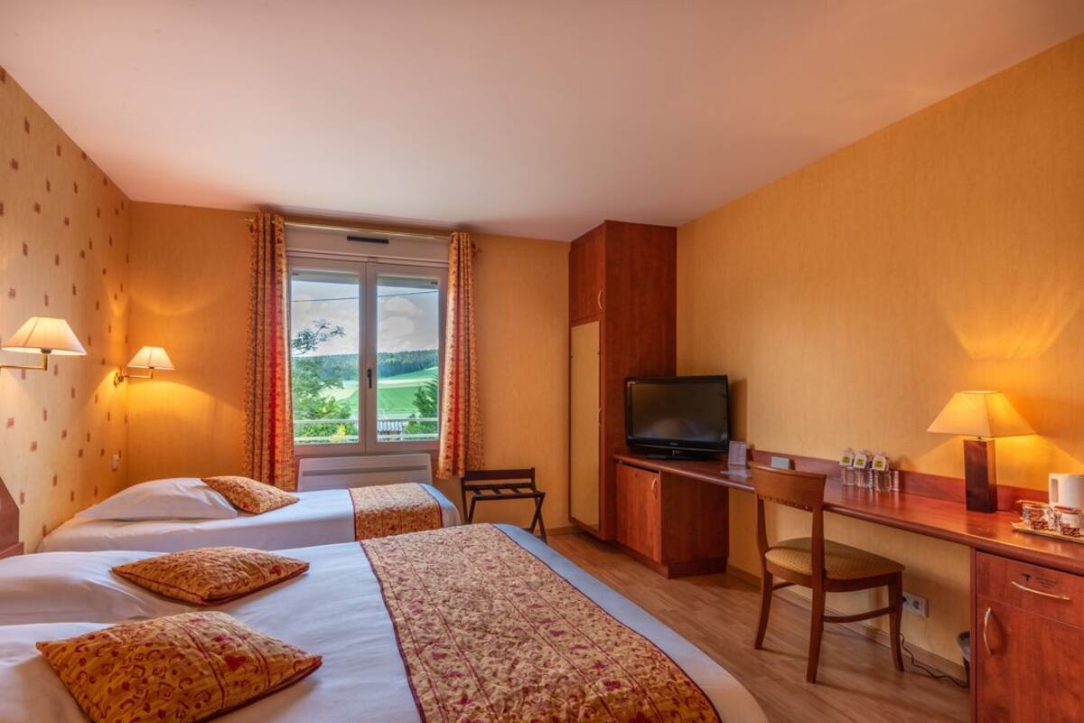Minibar, desk, blackout curtains, free WiFi