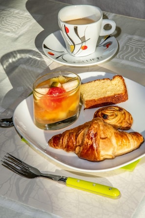 Daily continental breakfast for a fee - Le Relais de Vacherauville (Vacherauville)