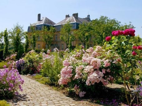 Fachada de la propiedad. Auberge du Gros