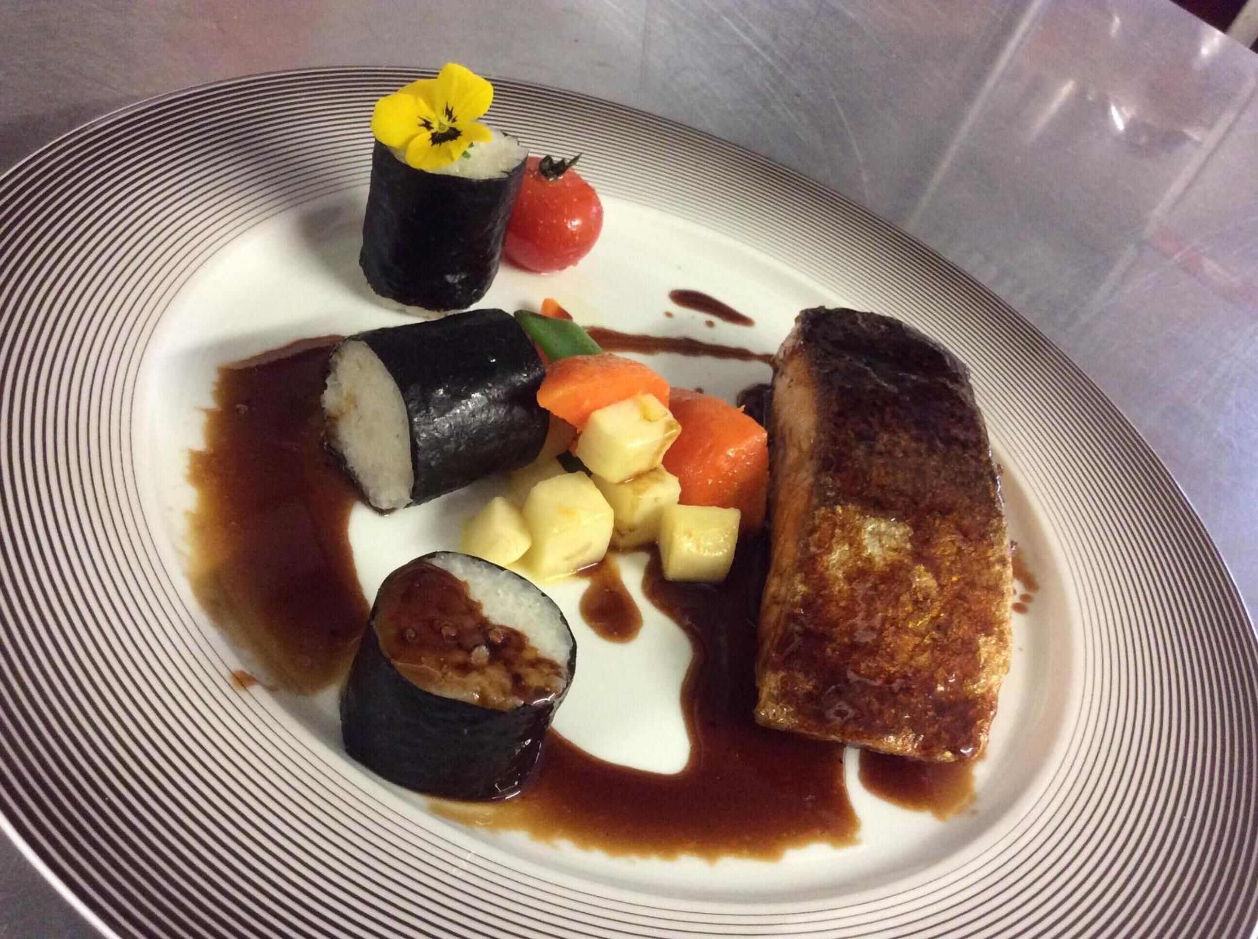 lunch and dinner served