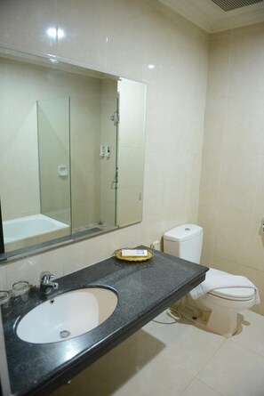 Bathroom - Hotel 88 Diponegoro (Jember)