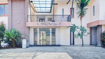 Deluxe Double Room | Terrace/patio